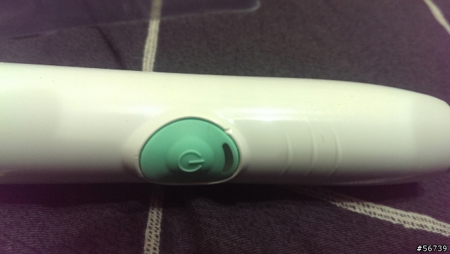 飛利浦音波牙刷....電池壞了沒得修!! 這次買的貨,就算壞也不心疼了!!