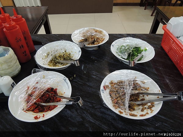台中北區．價平味美的古早五香爌肉飯