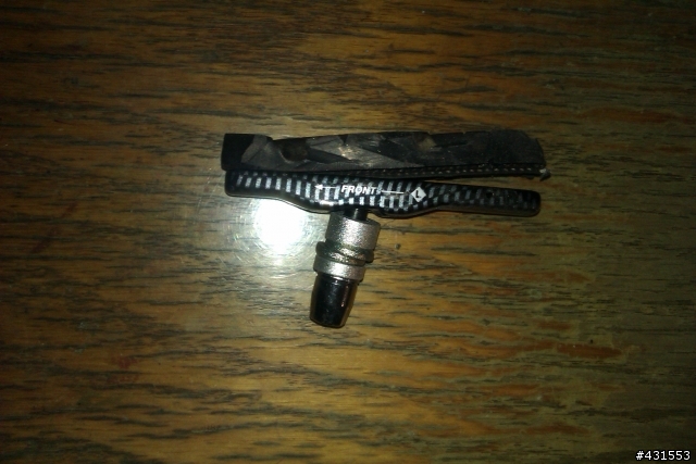 [吃飽撐著]DIY自製v煞可替換煞車皮
