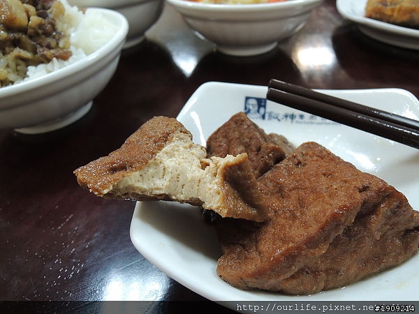 台中北區．價平味美的古早五香爌肉飯
