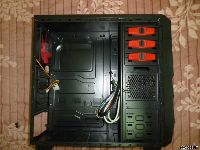 [心得]電腦零件過年也來大搬家-視博通統治者機殼
