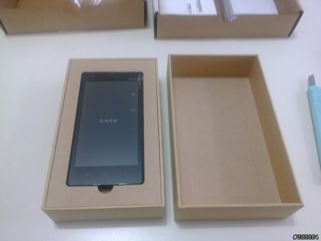 沒想到iPhone4壞了,害我也買了紅米,順便又買行動電源