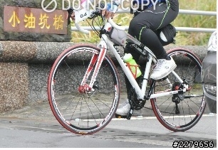 請問Anyroad 2的車適合爬坡嗎