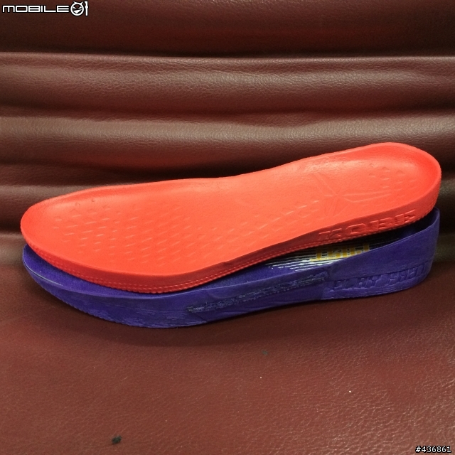 NIKE ZOOM KOBE VIII異種融合