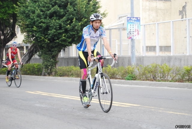 2014年3/9高雄愛河鐵人賽自行車起點出發照片