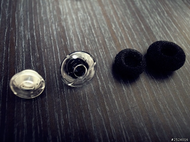 收音超強 ! Plantronics Voyager Legend 開箱小試玩