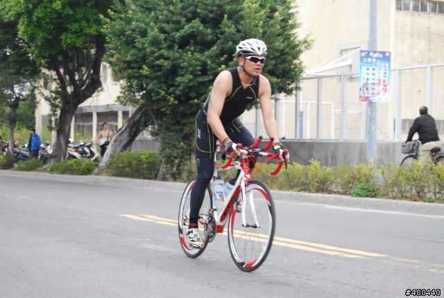 2014年3/9高雄愛河鐵人賽自行車起點出發照片