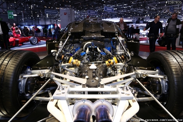 義大利精品超跑 Pagani Huayra& Zonda Revolucion圖多分享