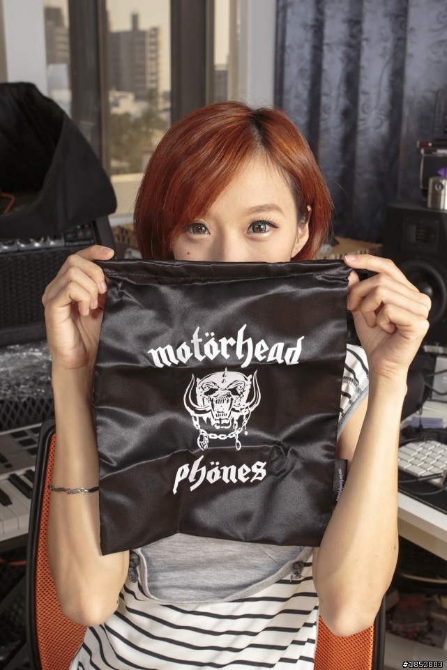 《開箱分享》Motörheadphönes!! 搖滾金屬迷都應該擁有一隻~~(體驗更新中)