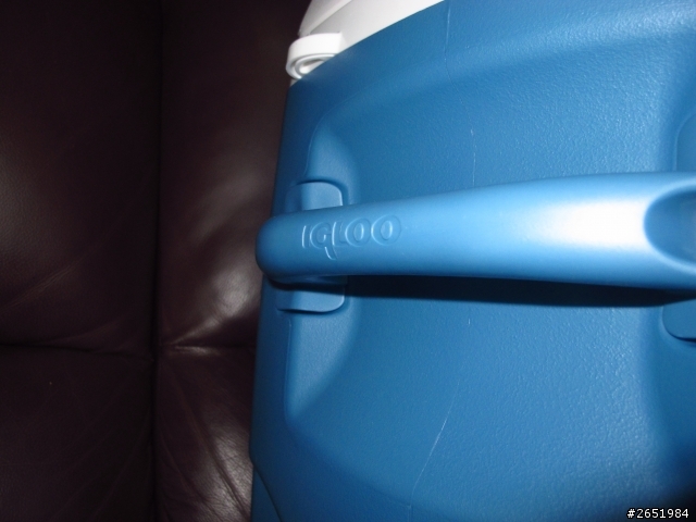 igloo 50qt  拉桿冰桶