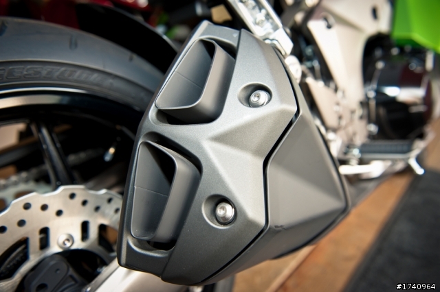 Kawasaki Ninja Z1000SX 開箱!! [警告：圖多慎入]