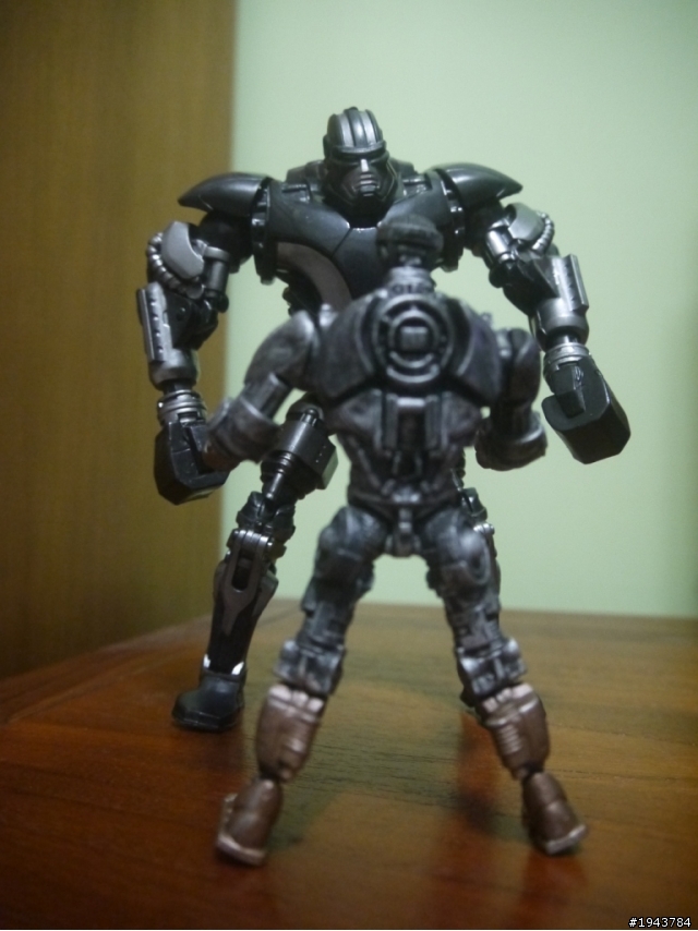 鋼鐵擂台(Real Steel)  ZENS V.S Atom