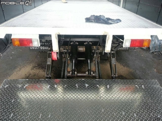 公司新進員工 HINO 300 3.5噸 正式上班!