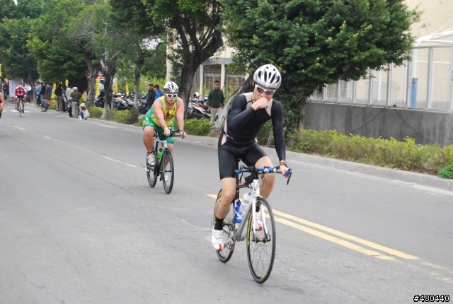 2014年3/9高雄愛河鐵人賽自行車起點出發照片