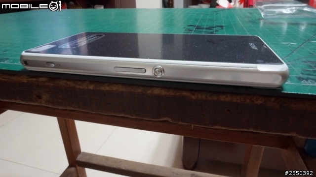 『 開箱 + 少少實拍 』SONY Z1 Compact 白色 輕旗艦機