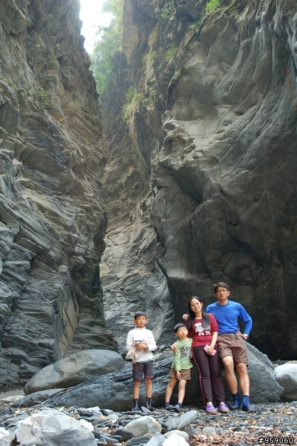多納紅塵峽谷野營