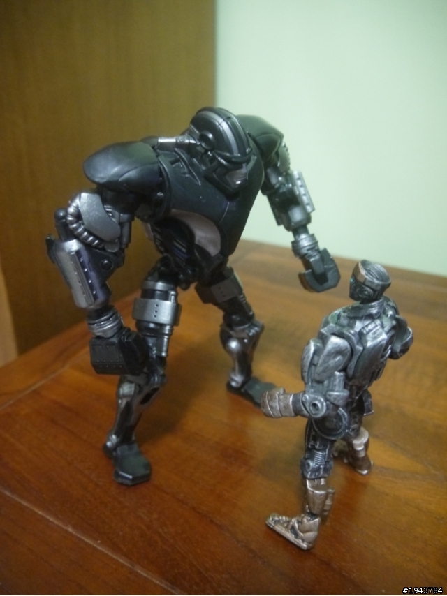 鋼鐵擂台(Real Steel)  ZENS V.S Atom