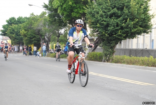 2014年3/9高雄愛河鐵人賽自行車起點出發照片