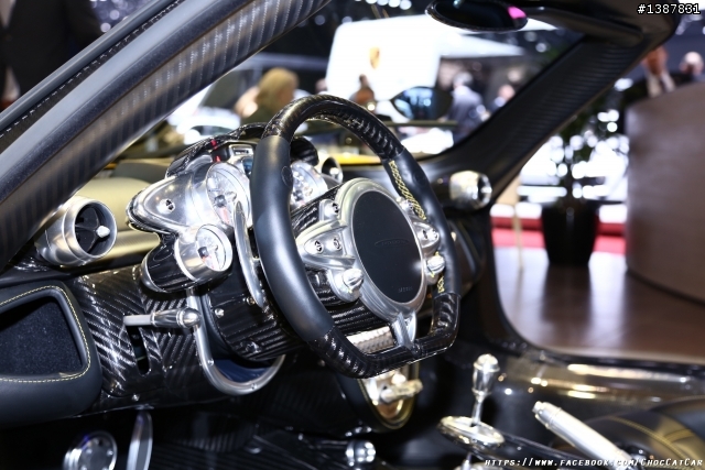 義大利精品超跑 Pagani Huayra& Zonda Revolucion圖多分享