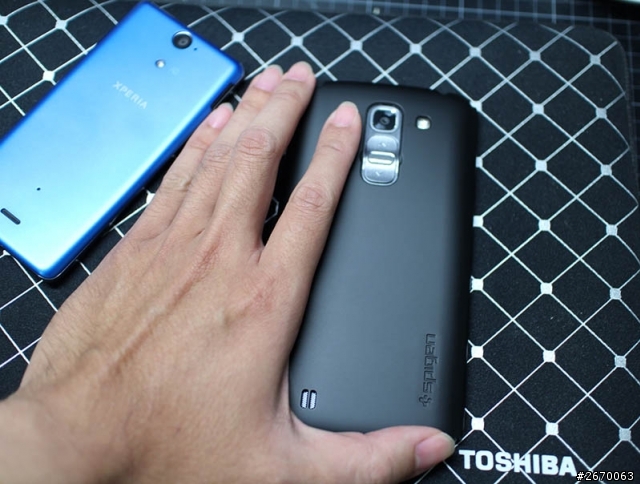 4月6號 更新 紫色 Z1 比較 LG  G PRO2 黑色 開箱 NOTE3 SONY Xperia V 的 螢幕 比較心得 圖很多