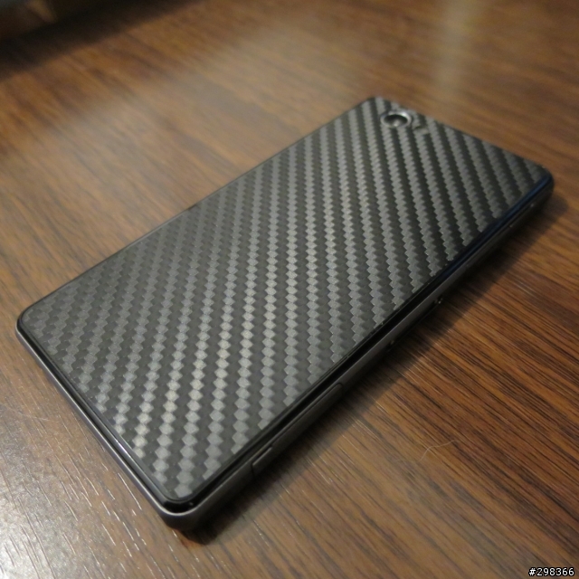 Z1 Compact 背面已刮傷