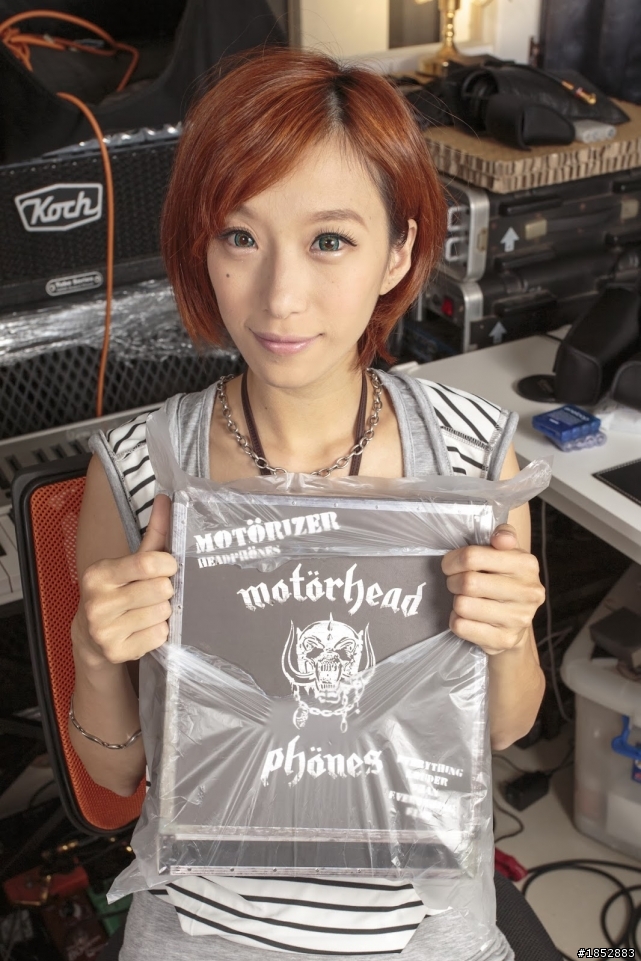 《開箱分享》Motörheadphönes!! 搖滾金屬迷都應該擁有一隻~~(體驗更新中)