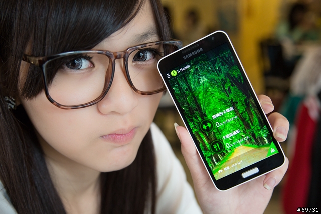SAMSUNG Galaxy J 與渝渝的午後時光
