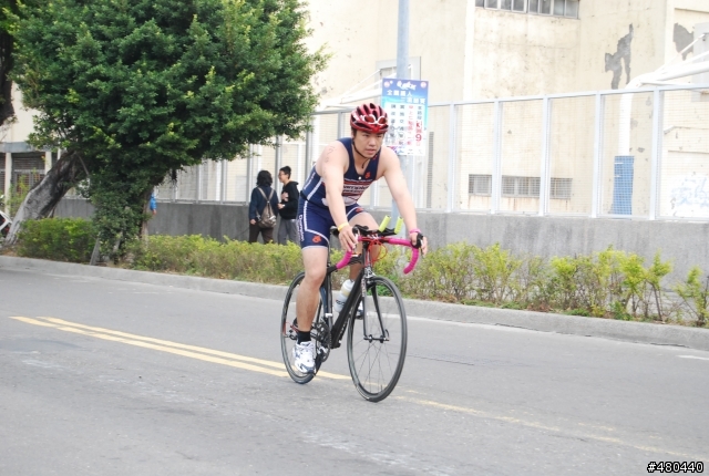 2014年3/9高雄愛河鐵人賽自行車起點出發照片