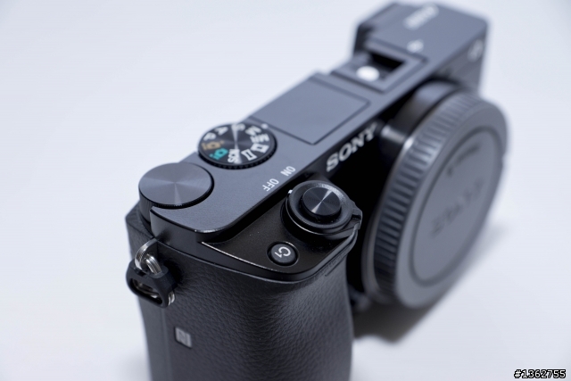 SONY α6000 畫質更好 對焦更快  α6000Z開箱報告