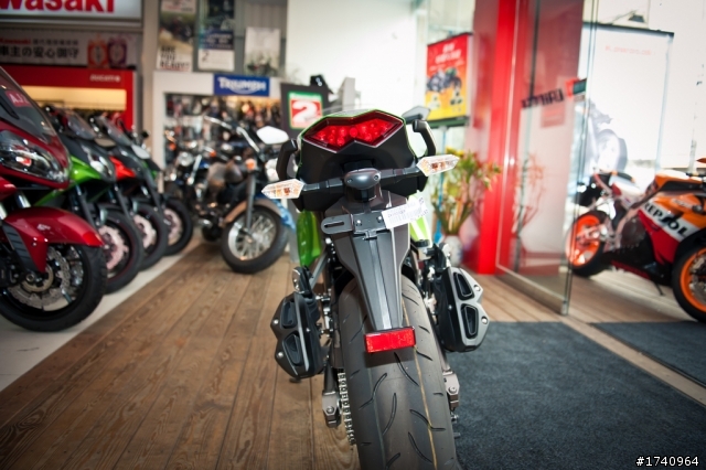 Kawasaki Ninja Z1000SX 開箱!! [警告：圖多慎入]