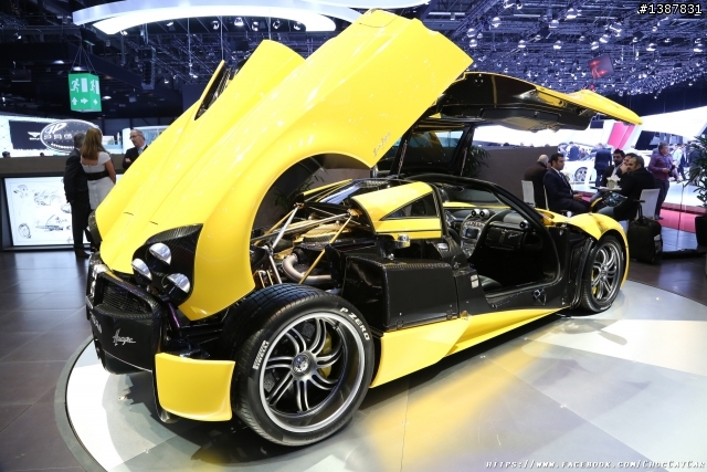 義大利精品超跑 Pagani Huayra& Zonda Revolucion圖多分享