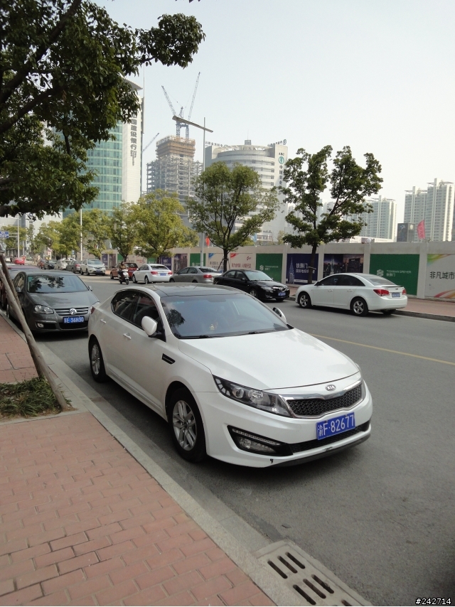 這次短期出差蘇州, 發現好多車款,台灣沒有, 有些都還不錯看
