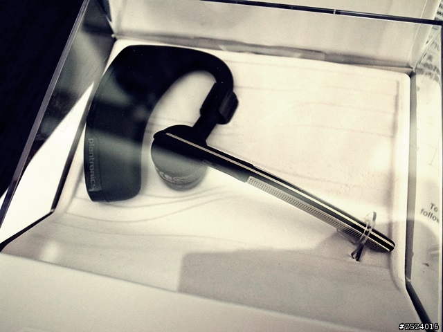 收音超強 ! Plantronics Voyager Legend 開箱小試玩