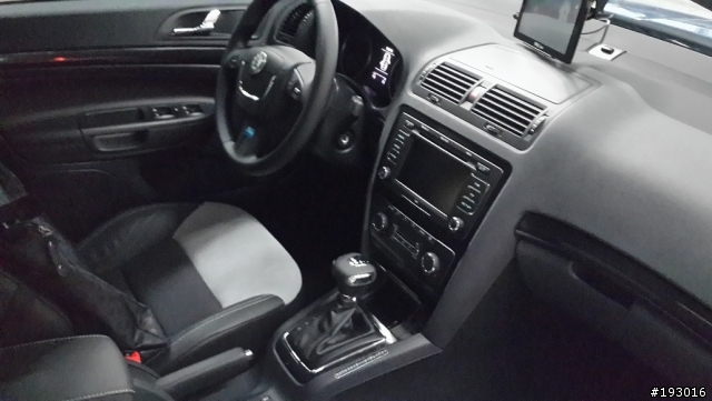開箱囉 小弟的 OCTAVIA COMBI RS TDI 藍色