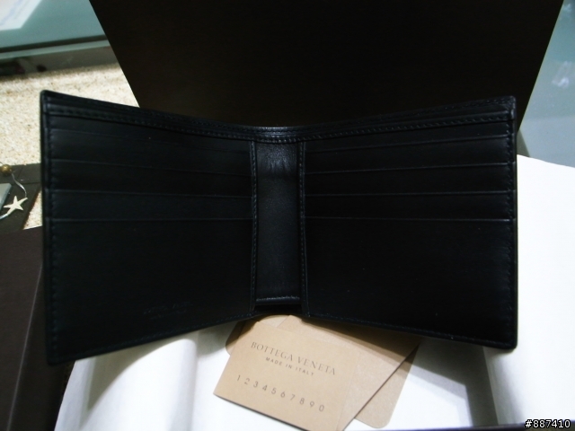 [開箱] Bottega Veneta 八卡短夾 BV