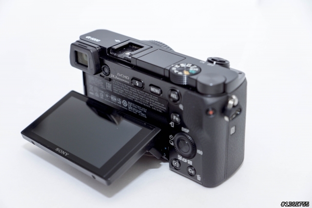 SONY α6000 畫質更好 對焦更快  α6000Z開箱報告