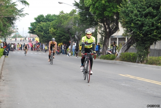 2014年3/9高雄愛河鐵人賽自行車起點出發照片