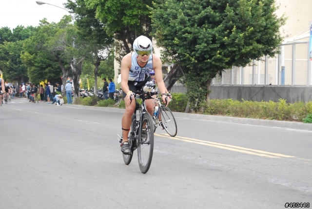 2014年3/9高雄愛河鐵人賽自行車起點出發照片
