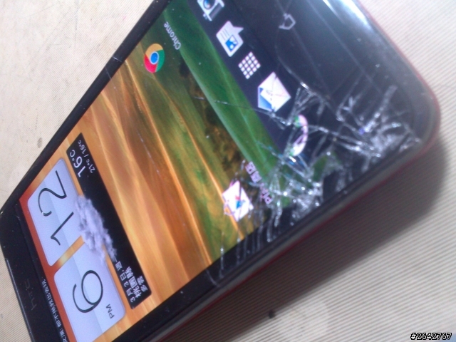 HTC J螢幕外破裂 維修價錢
