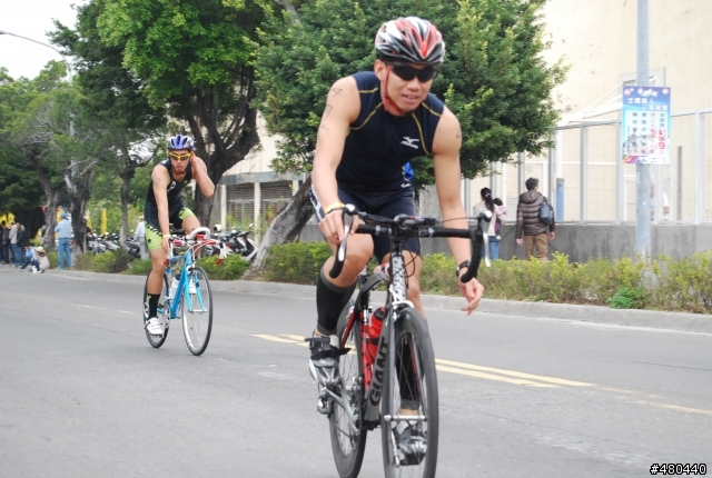 2014年3/9高雄愛河鐵人賽自行車起點出發照片