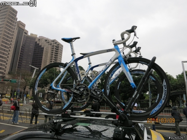 熱鬧的 2014自行車環台賽 第一站台北