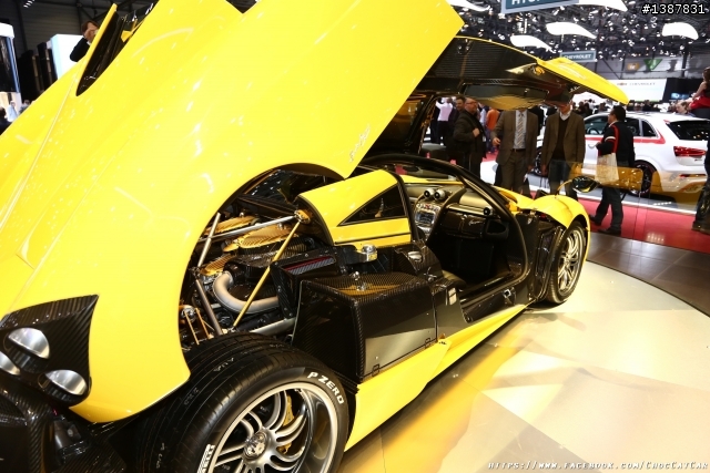 義大利精品超跑 Pagani Huayra& Zonda Revolucion圖多分享