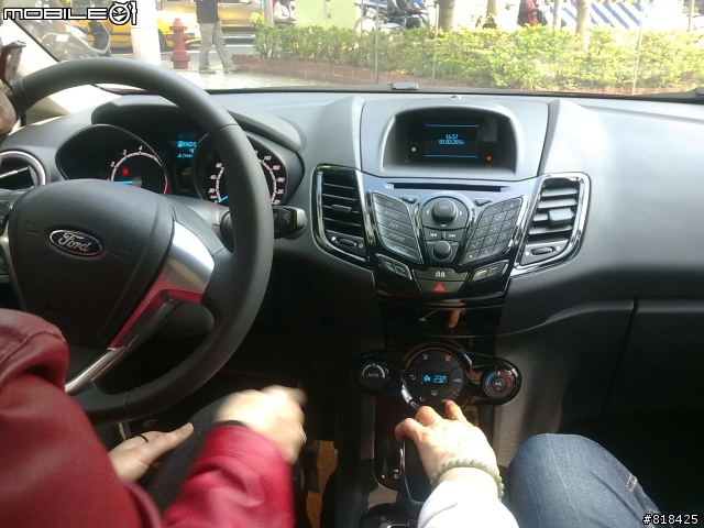 打開 Fiesta 1.0T 小紅; 1000km 保養資訊