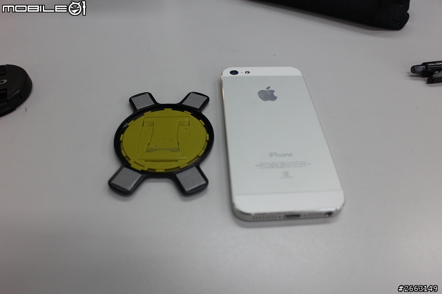 【試用開箱文】Zerochroma手機轉盤立架通用型之iPHONE5測試