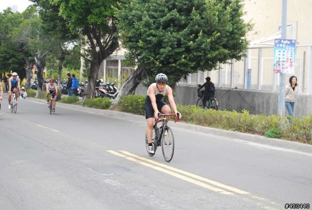 2014年3/9高雄愛河鐵人賽自行車起點出發照片