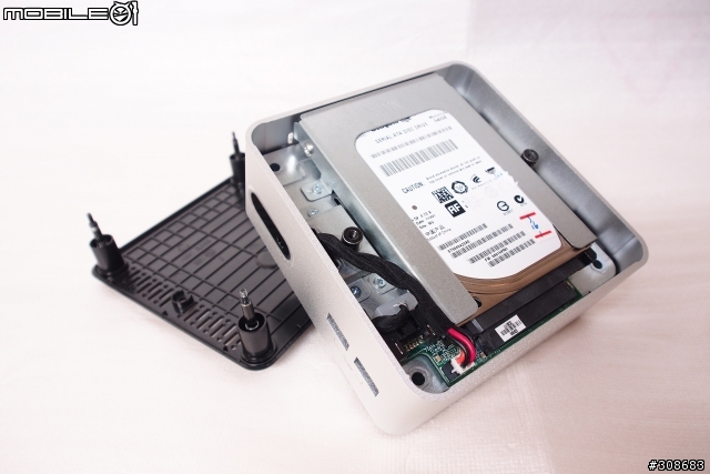 Intel NUC D34010WYKH開箱