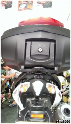 【開箱】FOXeye GC1 行車記錄器，前後雙主機on TMAX530（新增夜間錄影檔）