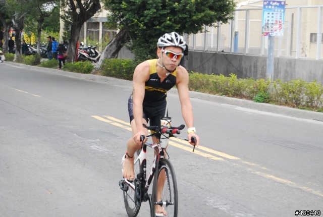 2014年3/9高雄愛河鐵人賽自行車起點出發照片