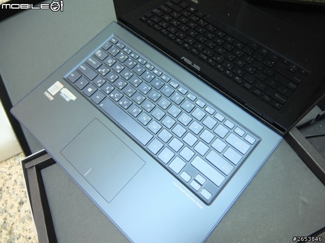 [開箱] ASUS Zenbook 再進化 UX301 深秘藍，耀眼登場