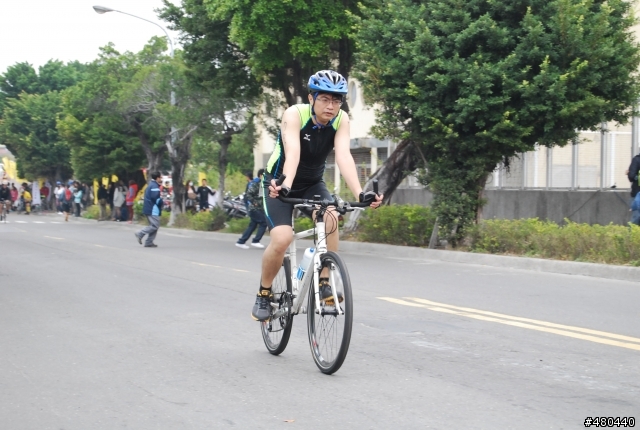 2014年3/9高雄愛河鐵人賽自行車起點出發照片